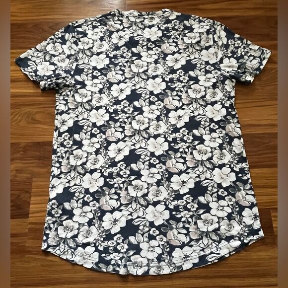 Abercrombie & Fitch Men's Floral Soft Tee T Shirt Size M Blue and Light Mauve - Picture 3 of 7